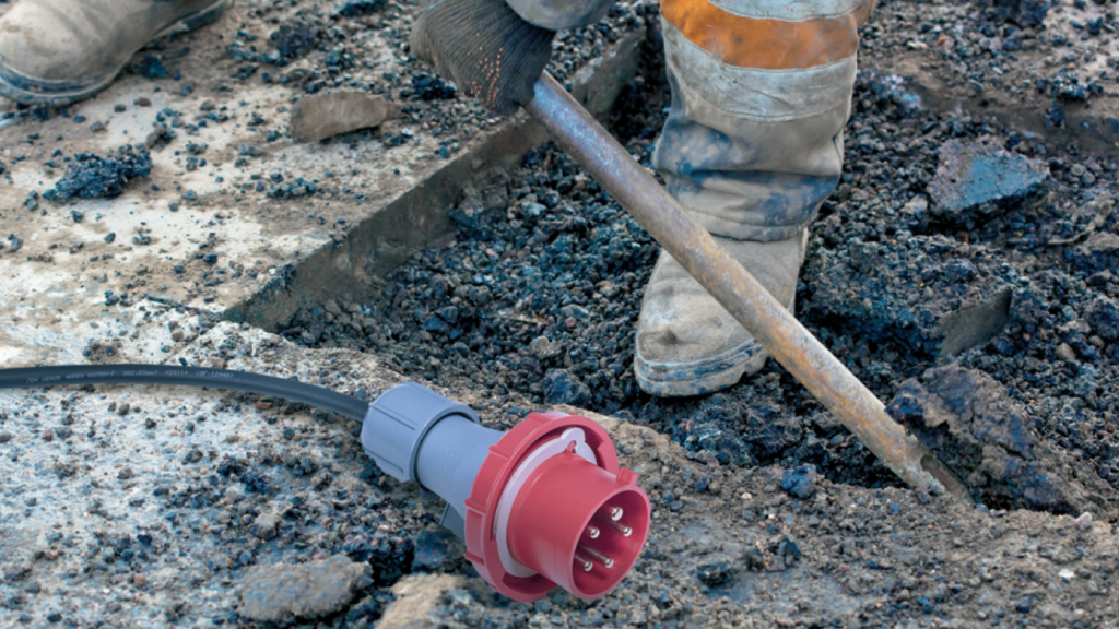 Power Plug IP67 with 32 Amp of rated current