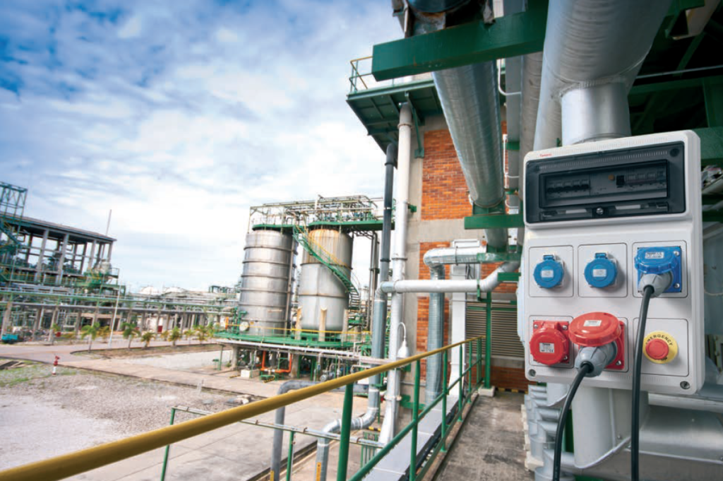 IP44 Industrial Plug | Fast Low Voltage Wiring