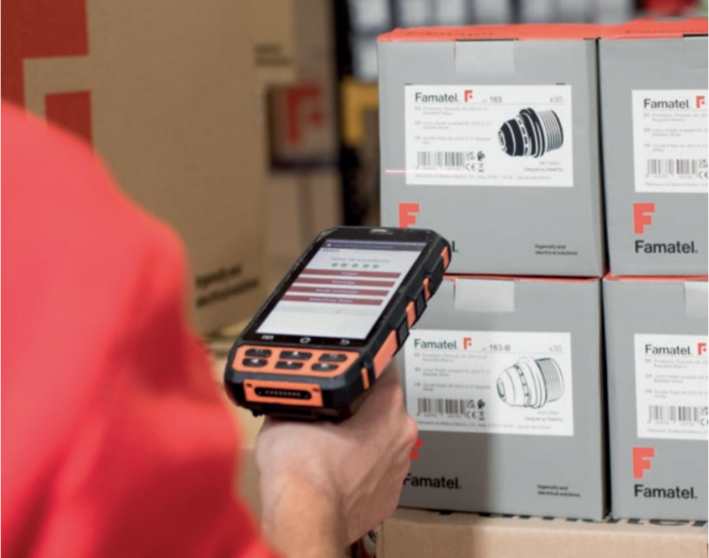 Mobile plugs and sockets IP54/IP67 high resistance to external agents